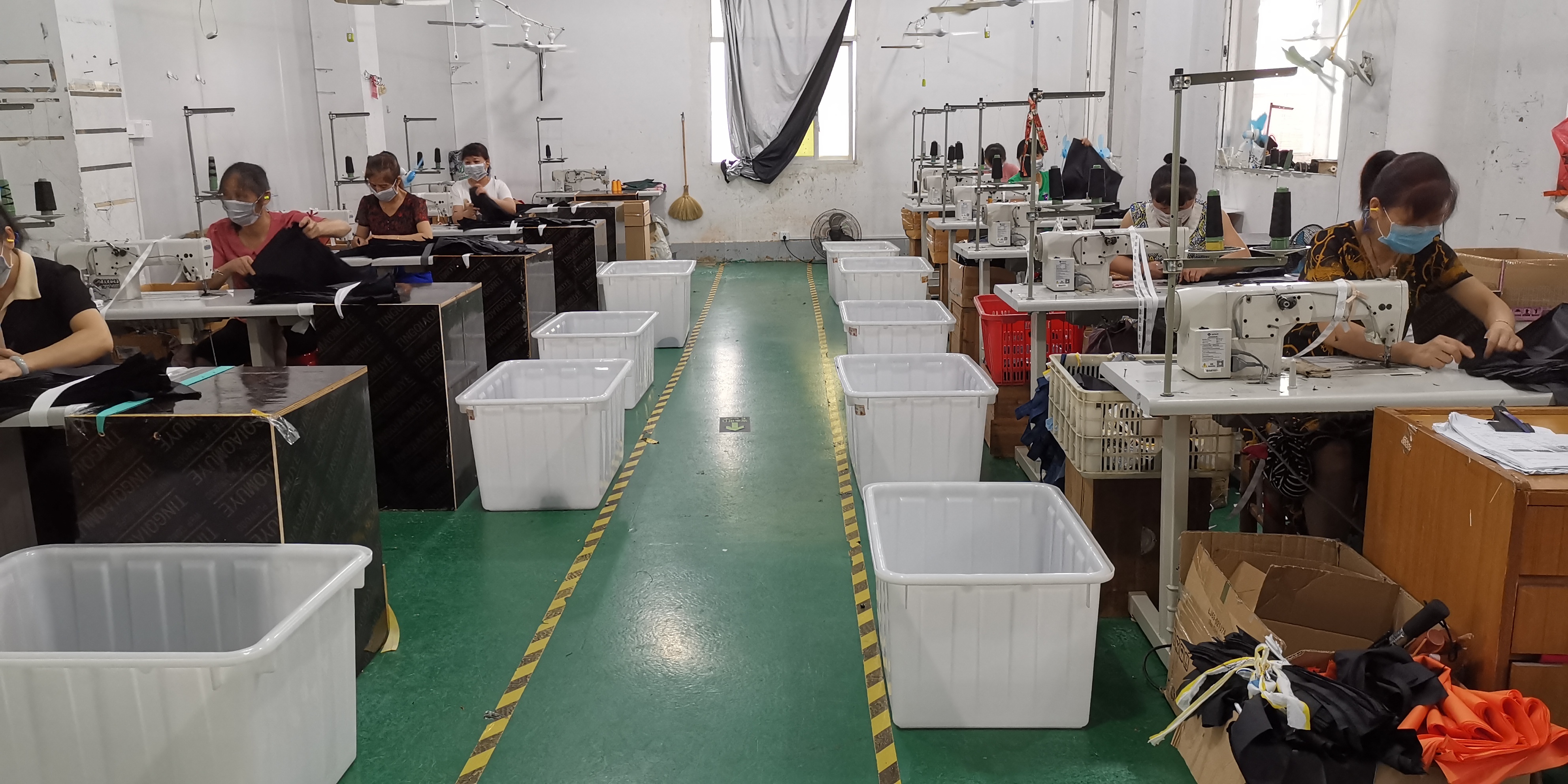 Xiamen United-Prosperity Industry & Trade Co., Ltd. dây chuyền sản xuất nhà máy