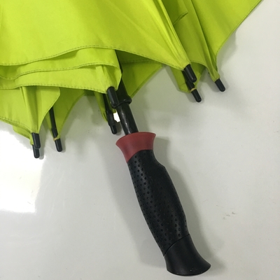 Windproof Black Compact Golf Parasol / Compact Golf Raincoat với tay cầm thẳng