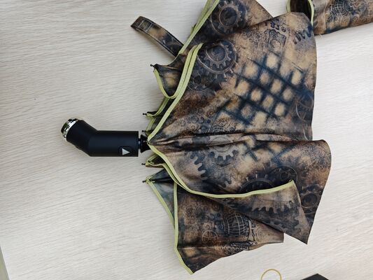 Ánh sáng LED tự động mở / đóng ô an toàn với dải phản xạ cho tầm nhìn ban đêm