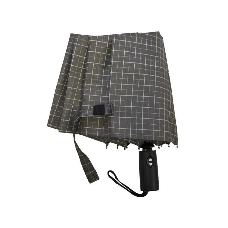 Chiếc ô du lịch gấp 3 tự động với độ bền tăng lên từ trục kim loại và khung sợi thủy tinh